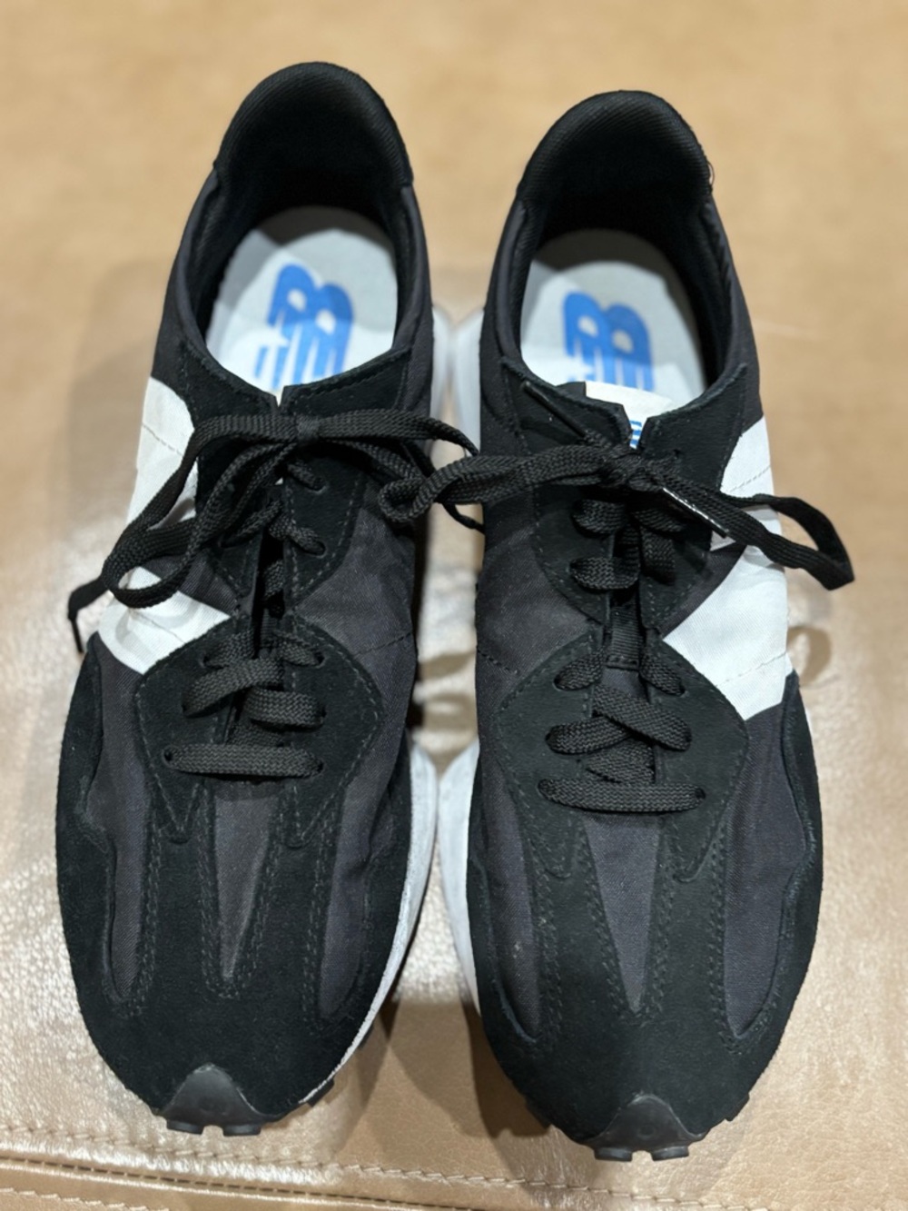 New Balance Black and White Retro Runner Shoes - Picture 2 of 7